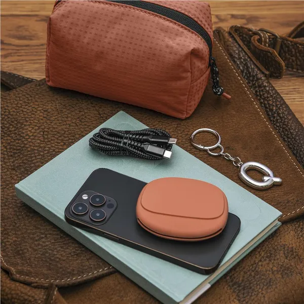 Altitude Jeffin Fast Charge Type-C to Type-C Charging Cable in Pouch Altitude Jeffin Fast Charge Type-C to Type-C Charging Cable in Pouch